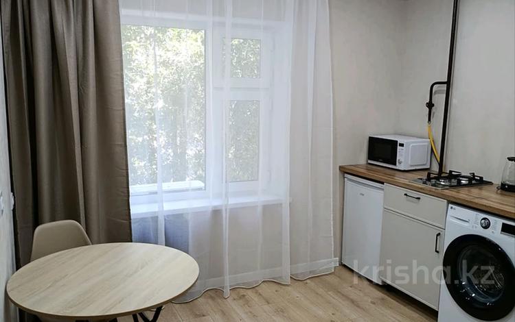 1-комнатная квартира · 32 м² · 3/5 этаж, Маметова 105 за 13 000 ₸ в Уральске, мкр Школьник — фото 2