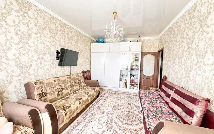 2-комнатная квартира, 52 м², 3/5 этаж, Жастар за 18 млн 〒 в Талдыкоргане, мкр Жастар — фото 2
