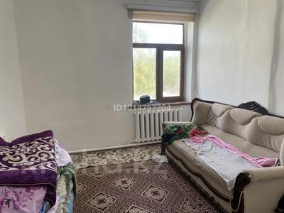 3-комнатная квартира · 62 м² · 2/2 этаж, Дулатова 49 — Умсын ана магазин рядом за 6.5 млн ₸ в 