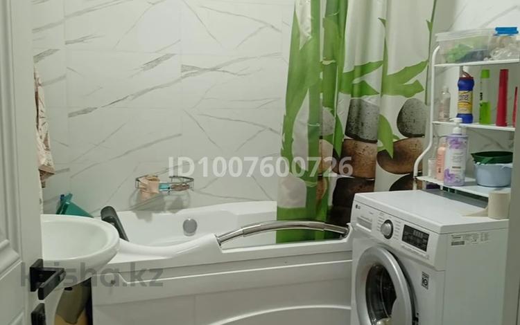 3-бөлмелі пәтер · 57 м² · 1/3 қабат, 4-й микрорайон, 4-й микрорайон 17в, бағасы: 25 млн ₸ в Шымкенте, Туран р-н — фото 2