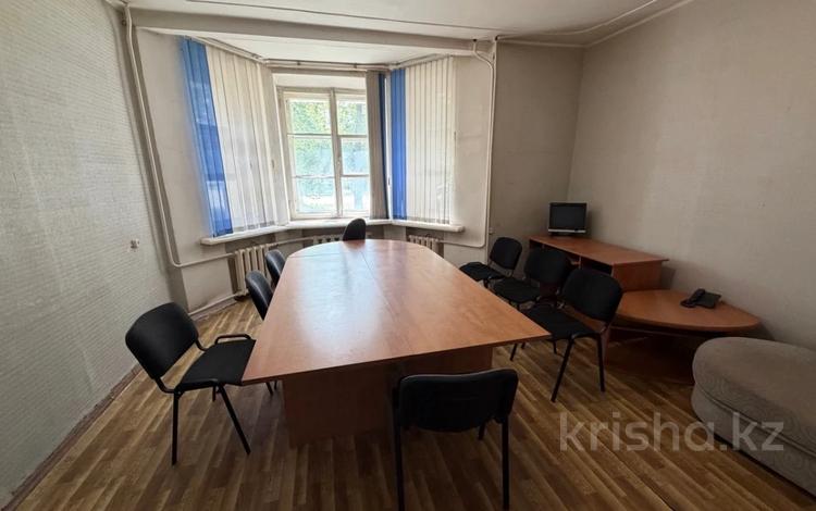 3-комнатная квартира · 76.5 м² · 1/3 этаж, Урицкого за 18.5 млн ₸ в Костанае — фото 2