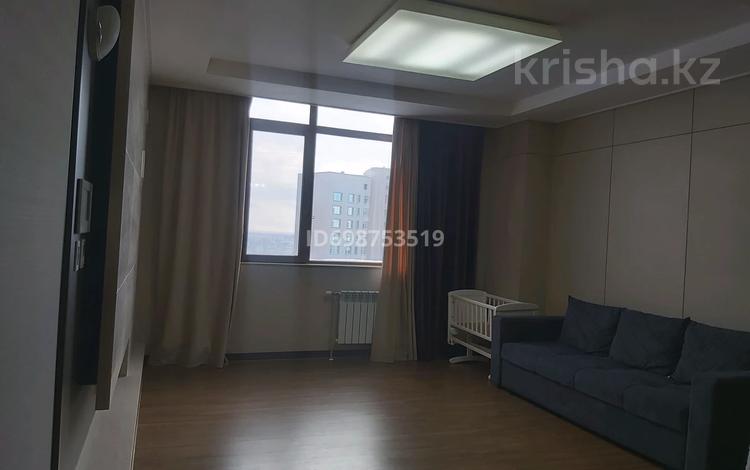 2-комнатная квартира, 70 м², 27/32 этаж помесячно, Кошкарбаева 10/1