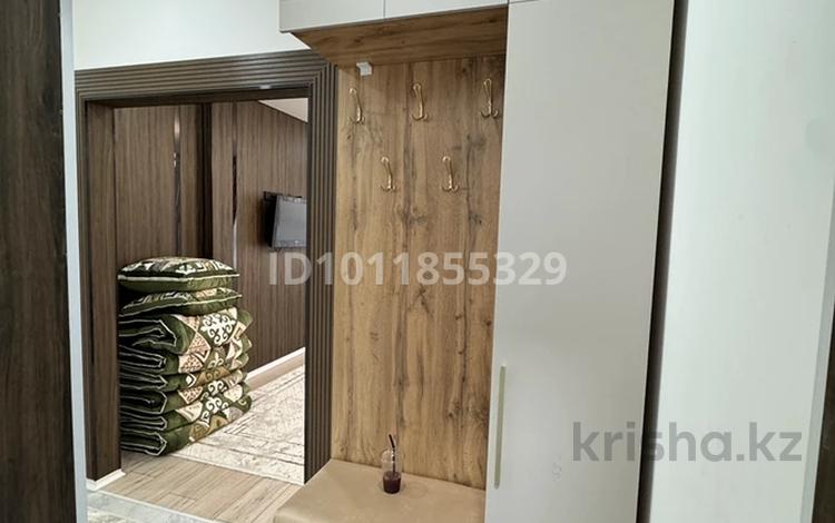2-комнатная квартира · 72 м² · 3/9 этаж, ул. Куаныша Тулеметова 13А за 270 000 ₸ в Шымкенте, Каратауский р-н — фото 2