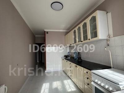 3-бөлмелі пәтер · 90 м² · 1/5 қабат, 15-й мкр 18, бағасы: 28 млн ₸ в Актау