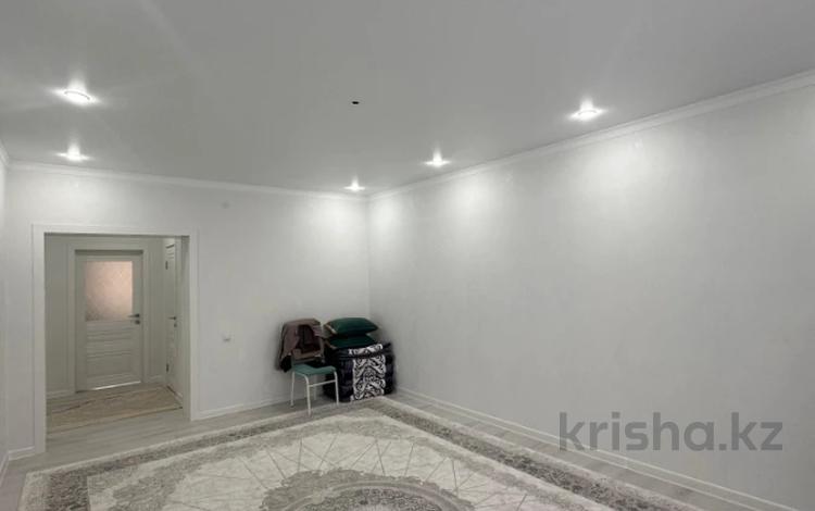 3-комнатная квартира · 97 м² · 5/9 этаж, мкр. Алтын орда 341 за 38.8 млн ₸ в Актобе — фото 2