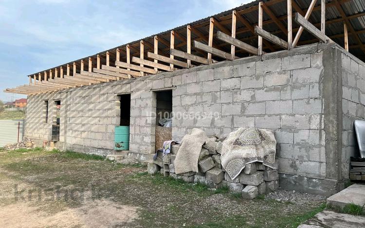 Отдельный дом · 5 комнат · 140 м² · 8 сот., Керейхан 30 — Абылайхан за 45 млн 〒 в  — фото 2