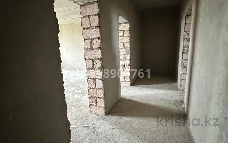 2-бөлмелі пәтер · 73.1 м² · 5/5 қабат, 29а мкр 103 — МРЭК қарама қарсы орналасқан, бағасы: 8.8 млн ₸ в Актау — фото 13