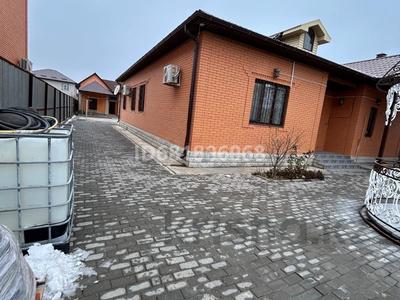 Отдельный дом · 7 комнат · 246 м² · 10 сот., мкр Нурсая, 5 за 100 млн 〒 в Атырау