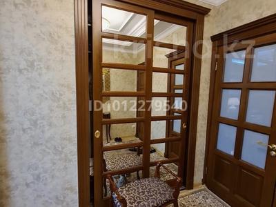 7-бөлмелі пәтер · 186 м² · 1/3 қабат, Просп. Нурсултана Назарбаева 34, бағасы: 90 млн ₸ в Караганде