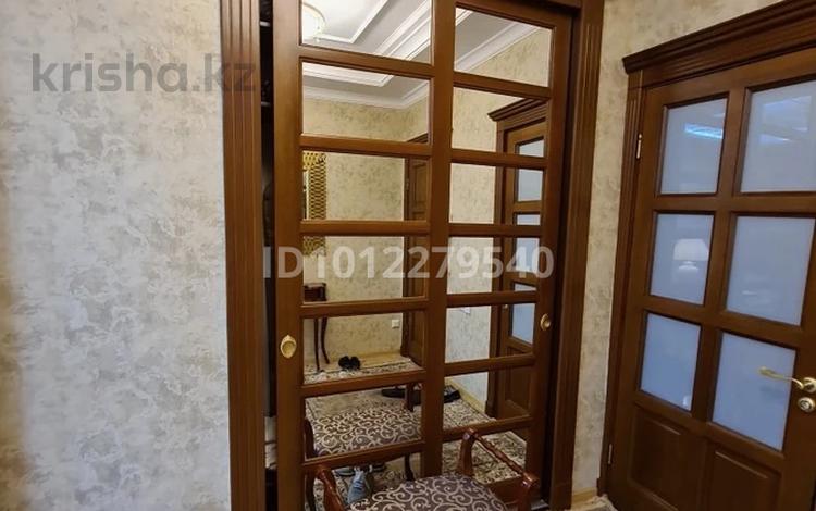 7-бөлмелі пәтер · 186 м² · 1/3 қабат, Просп. Нурсултана Назарбаева 34, бағасы: 90 млн ₸ в Караганде — фото 2
