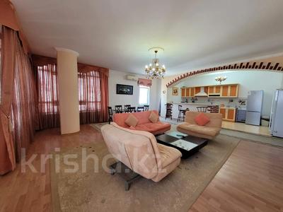3-комнатная квартира · 138 м² · 9/10 этаж, 10-й мкр 1 за 300 000 ₸ в Актау