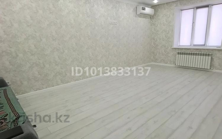 2-бөлмелі пәтер · 68.4 м² · 5/9 қабат, Самал 70/3, бағасы: 28.5 млн ₸ в Уральске — фото 2