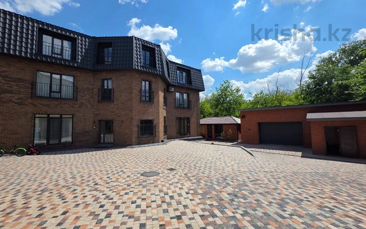 2-комнатная квартира · 43.9 м² · 3/3 этаж, мкр Новый Город, Гудермесская 104\5 за 25 млн ₸ в Караганде, Казыбек би р-н — фото 2