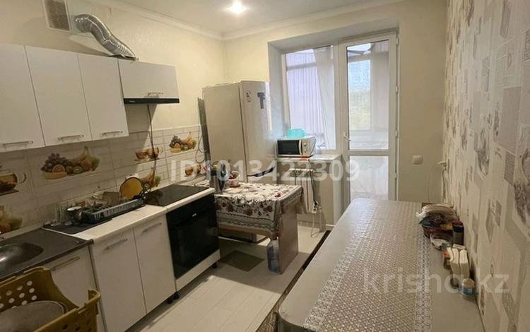 2-комнатная квартира · 60 м² · 4/5 этаж, мкр Юго-Восток, Мкр Юго-Восток, 28й микрорайон 4 за 220 000 ₸ в Караганде, Казыбек би р-н — фото 2