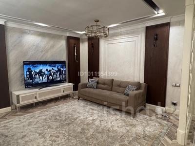 6-комнатная квартира · 118.9 м² · 2/5 этаж, Туркестанская ул. 11 за 77 млн ₸ в Шымкенте, Аль-Фарабийский р-н