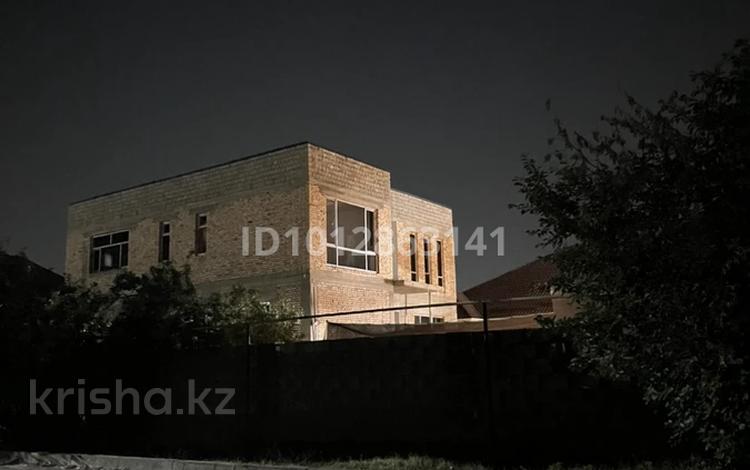 Жеке үй · 4 бөлме · 340 м² · 8 сот., мкр Самал-2 92 — Мырзабекова Бекмурат батыр, бағасы: 130 млн ₸ в Шымкенте, Абайский р-н — фото 2