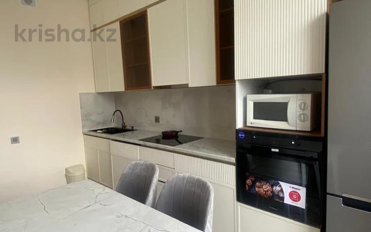 2-комнатная квартира · 60 м² · 3/8 этаж, Кабанбай батыра 58 б за 350 000 ₸ в Астане, Есильский р-н — фото 2