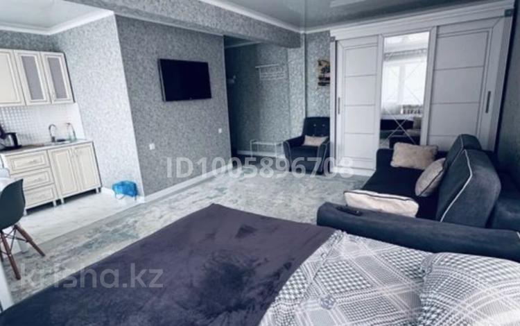 1-комнатная квартира · 35 м² · 4/5 этаж, Назарбаева за 14 000 ₸ в Усть-Каменогорске — фото 24