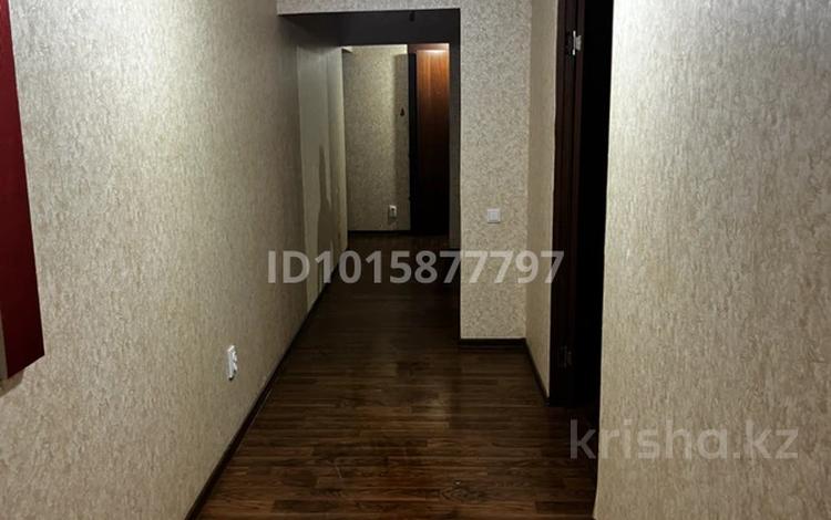 3-бөлмелі пәтер · 80 м² · 6/9 қабат, Юго-Восток ш/а. 8, бағасы: 250 000 ₸ в Караганде, Казыбек би р-н — фото 2