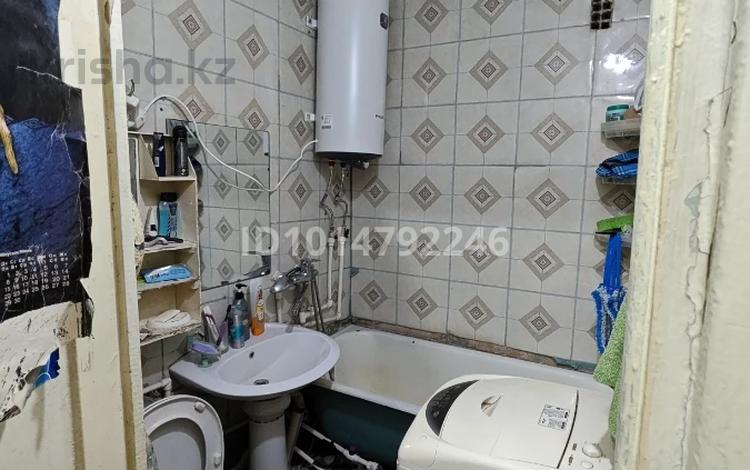 2-бөлмелі пәтер · 45.2 м² · 3/5 қабат, 13-шағынаудан 32, бағасы: 10 млн ₸ в Караганде, Алихана Бокейханова р-н — фото 2