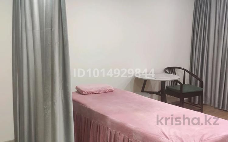 Салоны красоты · 40 м² за 500 000 ₸ в Алматы, Медеуский р-н — фото 2