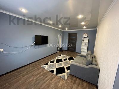 2-комнатная квартира, 42 м², 2/5 этаж помесячно, Баян батыра 3 за 150 000 〒 в Павлодаре