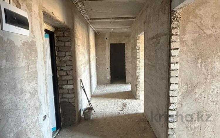 2-комнатная квартира · 63.4 м² · 3/3 этаж, ул. Алаш 57 за 17.5 млн ₸ в Уральске — фото 2