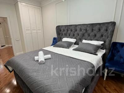 2-бөлмелі пәтер, 70 м², 11/13 қабат тәулігіне, Розыбакиева 247, бағасы: 28 000 〒 в Алматы, Бостандыкский р-н