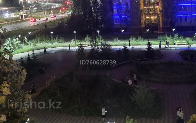 2-комнатная квартира · 60 м² · 4/5 этаж, мкр. Алтын орда, Тауелсиздик 4 — Пр.тауелсиздик ул Молдагулова за 200 000 ₸ в Актобе — фото 9