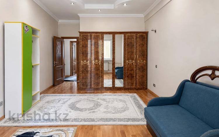 3-комнатная квартира · 105 м² · 4/6 этаж, Курмангазы — Курмангазы за 150 млн ₸ в Алматы, Алмалинский р-н — фото 2