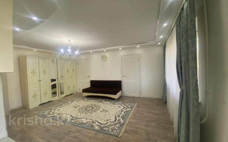 2-бөлмелі пәтер · 44.6 м² · 4/5 қабат, Жаңа қала ш/а., Ержанова — Центральный парк, бағасы: 15.5 млн ₸ в Караганде, Казыбек би р-н — фото 3