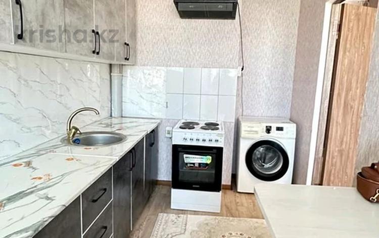 1-комнатная квартира · 35 м² · 11/12 этаж, мкр Туран , Мкр Туран 2 56 — Туран 2 за 100 000 ₸ в Шымкенте, Каратауский р-н — фото 26