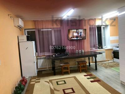Пәтерлер в Актюбинской обл.: 1-бөлмелі пәтер · 34 м² · 1/3 қабат, мкр Шанхай 99 — Кошевого - Снайперская, бағасы: 6.9 млн 〒 1-бөлмелі пәтер · 34 м² · 1/3 қабат, мкр Шанхай 99 — Кошевого - Снайперская, бағасы: 6.9 млн 〒 в Актобе