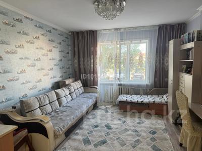3-бөлмелі пәтер · 80 м² · 1/10 қабат, Юго-Восток ш/а., шахтеров 74, бағасы: 35 млн ₸ в Караганде, Казыбек би р-н