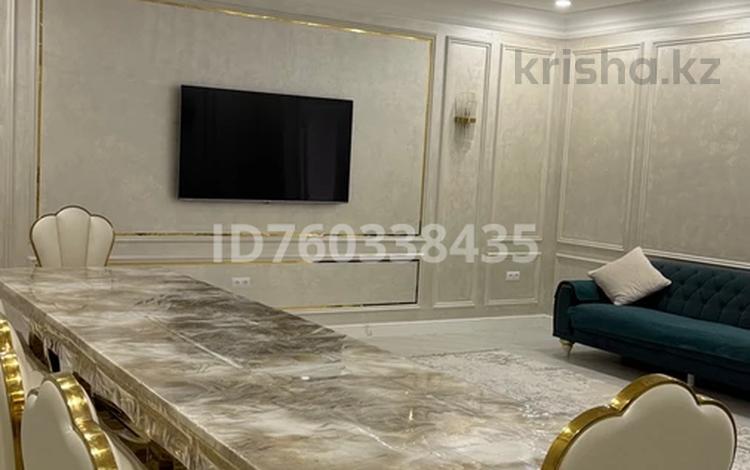 4-бөлмелі пәтер · 160 м² · 2/5 қабат, мкр. Алтын орда 51б, бағасы: 80 млн 〒 в Актобе — фото 2