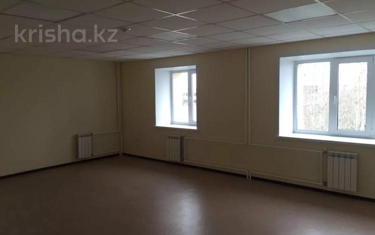 Офисы • 41 м² за 172 200 〒 в Павлодаре — фото 8