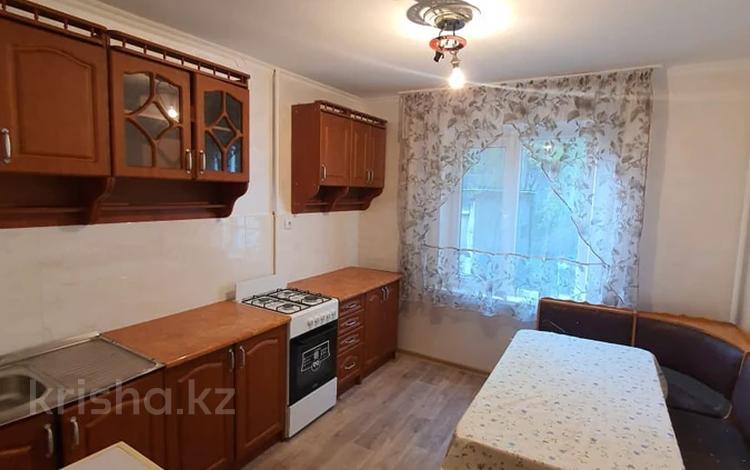 2-комнатная квартира, 57 м², 2/5 этаж помесячно, Мкр Аксай-3 б — Толе би, Яссауи