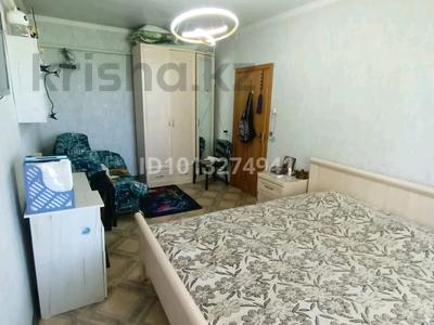 3-комнатная квартира · 64 м² · 2/2 этаж, Узенка, Жби Санаторная 11 — Школа 50 за 8.5 млн ₸ в Караганде, Алихана Бокейханова р-н