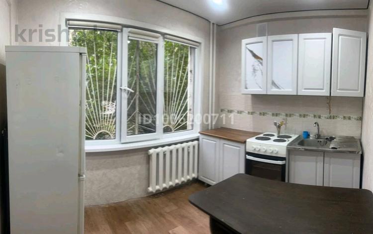 2-комнатная квартира · 54 м² · 1/5 этаж, Утепова 15 за 180 000 ₸ в Усть-Каменогорске, Ульбинский — фото 2