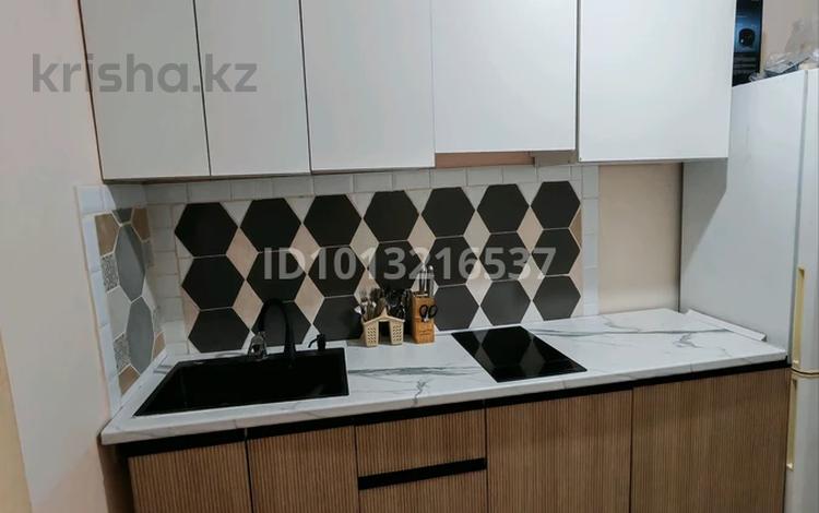 2-бөлмелі пәтер · 60 м² · 1/5 қабат, Республика 1/1 — Поликлиника Виамедис. #3 школа. Спорт комплекс, бағасы: 16.5 млн ₸ в Косшы — фото 8