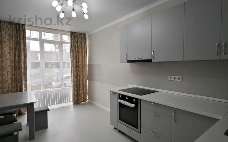 1-комнатная квартира · 53 м² · 1/9 этаж, мкр Кокжиек, Жолымбет 42/5 за 230 000 ₸ в Алматы, Жетысуский р-н — фото 2
