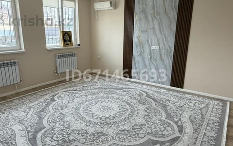 Жеке үй · 2 бөлме · 70 м² · 8 жүзд., Жұмыскер, 47 8, бағасы: 30 млн ₸ в Атырау, Жумыскер — фото 16