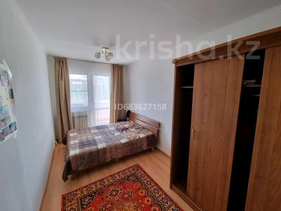 Аренда квартир в Западно-Казахстанской обл.: 4-комнатная квартира, 72 м², 5/5 этаж помесячно, 10 мкр 8 за 220 000 〒 4-комнатная квартира, 72 м², 5/5 этаж помесячно, 10 мкр 8 за 220 000 〒 в Аксае