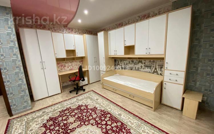 Жеке үй · 11 бөлме · 420 м², мкр Коктобе, Керей-Жәнібек хандар 29, бағасы: 900 000 〒 в Алматы, Медеуский р-н — фото 2