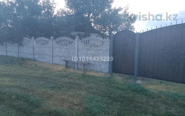 Отдельный дом · 3 комнаты · 70 м² · 20 сот., Интернациональная 30 — С.Богдановка второй заезд. за 5 млн ₸ в Луганске — фото 2