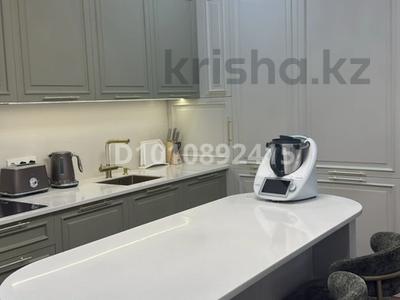 4-бөлмелі пәтер · 185 м² · 8/8 қабат, Кокжал Барака 19, 19/1, бағасы: 160 млн 〒 в Усть-Каменогорске