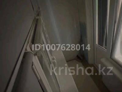 2-комнатная квартира · 48.4 м² · 5/5 этаж, мкр Айгуль — магазин Айгуль, UNISEV MEDICAL CENTER за 17.5 млн ₸ в Уральске