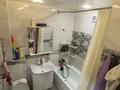 2-комнатная квартира · 48.4 м² · 5/5 этаж, мкр Айгуль — магазин Айгуль, UNISEV MEDICAL CENTER за 17.5 млн ₸ в Уральске — фото 9