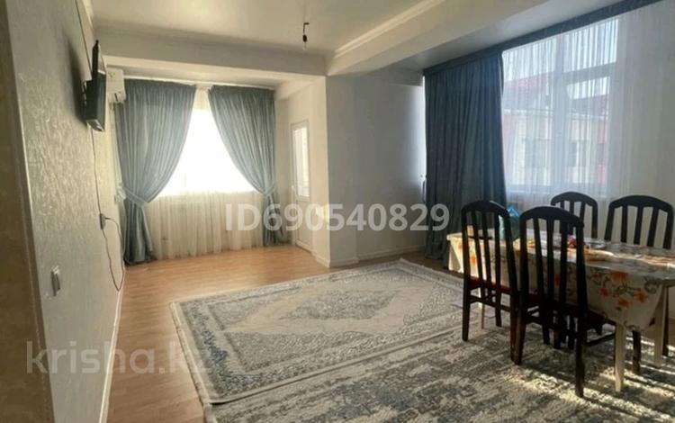 3-комнатная квартира, 80 м², 5/5 этаж помесячно, Шукурова