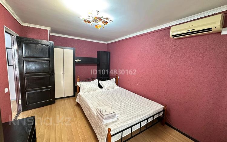 2-бөлмелі пәтер · 44 м² · 5/5 қабат, 1 ш/а, Есет батыра 107, бағасы: 10 000 ₸ в Актобе, мкр 5 — фото 2